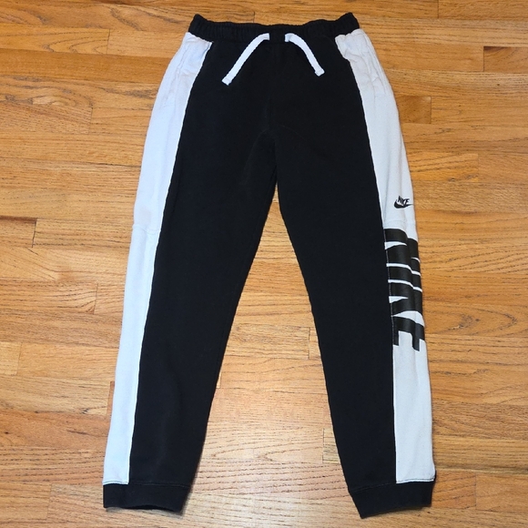 Nike Other - Nike Kids XL Black and White Sweatpants